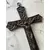 Foto de um(a) Arte Sacra Antiga Escultura Crucifixo Jesus Cristo Em Bronze, da categoria de Objetos religiosos e espirituais. Antigo crucifixo em bronze francês. Fundição de ótima qualidade. Medidas 28x17cm. Mostrado de uma perspectiva diferente. Vendido no marketplace Trésors.