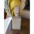 Foto de um(a) Antigo Perfumeiro Decorativo Em Opalina Francesa Branca, da categoria de Garrafas, potes e jarros. Antigo e lindo perfumeiro em opalina francesa. Todo original. Medidas 15x6cm. Mostrado de uma perspectiva diferente. Vendido no marketplace Trésors.