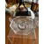 Foto de um(a) Antigo Castiçal Art Deco Palmatória Em Cristal Francês, da categoria de Castiçais. Antigo e fino castiçal, palmatória em cristal francês. Período Art Deco.Medidas 15x12cm. Mostrado de uma perspectiva diferente. Vendido no marketplace Trésors.