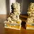 Foto de um(a) Antiga Rara Escultura Oriental Chinesa Casal De Cães Fó, da categoria de Escultura. ~ Os guardiões ~Antigo e diferente casal de Cães de Fó, moldados e pintados à mão. Para quem não sabe O Cão de Fó têm a... Mostrado de uma perspectiva diferente. Vendido no marketplace Trésors.