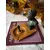 Foto de um(a) Antiga Escultura Bronze Cinzeiro Deusa Da Justiça Themis, da categoria de Cinzeiros. Antigo cinzeiro/porta caneta com escultura decorativa representando a Deusa Themis, personifica o símbolo da justiça. Busto... Mostrado de uma perspectiva diferente. Vendido no marketplace Trésors.