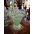 Foto de um(a) Antigo Raro Vaso Art Deco Vidro Satiné Uralina Uranium Glass, da categoria de Vasos. ~ Uranium Glass ~Peças que contém óxido de urânio em sua composição ficam com um lindo tom de verde fluorescente quando... Mostrado de uma perspectiva diferente. Vendido no marketplace Trésors.