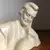 Foto de um(a) Antiga Escultura Busto Homem Músico Em Porcelana Art Deco, da categoria de Escultura. Antiga escultura bloco escultórico artístico do períodoArt Deco, representando busto de música em porcelana europeia. Peça... Mostrado de uma perspectiva diferente. Vendido no marketplace Trésors.