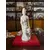 Foto de um(a) Antiga Escultura Chinesa Divindade Oriental Blanc De Chine, da categoria de Escultura. ~ Blanc de Chine ~Antigo bloco escultórico oriental em porcelana chinesa, representando divindade feminina e criança. Peça... Mostrado de uma perspectiva diferente. Vendido no marketplace Trésors.