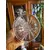 Foto de um(a) Antigo Lindo Vaso Jarro Em Cristal Tcheco Lapidado À Mão, da categoria de Vasos. Antigo e lindo vaso em cristal Tcheco, todo lapidado à mão. Lapidação estrelada e ponta de diamante. Ótimo formato com a... Mostrado de uma perspectiva diferente. Vendido no marketplace Trésors.