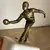 Foto de um(a) Antiga Linda Escultura De Bronze Art Deco Jogador De Bocha, da categoria de Escultura. Antiga e diferente escultura em bronze maciço de excelente qualidade, com base em mármore italiano. Representando jogador de... Mostrado de uma perspectiva diferente. Vendido no marketplace Trésors.