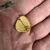 Foto de um(a) Antigo Delicado Broche Dourado Espanhol Em Ouro Toledo, da categoria de Outros colecionáveis. Década de 1970. Em ótimo estado de conservação Aproximadamente 2cm. Mostrado de uma perspectiva diferente. Vendido no marketplace Trésors.