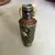 Foto de um(a) Antigo Pequeno Vaso Em Bronze Cloisonné, da categoria de Vasos. Antigo pequeno vaso com alças, em bronze cloisonné feito à mão. Impecável.Altura 11cm. Mostrado de uma perspectiva diferente. Vendido no marketplace Trésors.