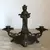 Foto de um(a) Antigo Castiçal Candelabro Art Nouveau Pétit Bronze Francês, da categoria de Castiçais. Antigo e lindo candelabro para duas velas, estilo Art Nouveau, em pétit bronze francês, representando jovem com patos.... Mostrado de uma perspectiva diferente. Vendido no marketplace Trésors.
