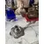 Foto de um(a) Antigo Grande Castiçal Palmatória Em Prata Francesa, da categoria de Castiçais. Antigo castiçal de mão, dito palmatória em prata francesa. Não localizamos a marca, mas possivelmente Christofle pela... Mostrado de uma perspectiva diferente. Vendido no marketplace Trésors.