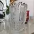Foto de um(a) Antigo Vaso Art Deco Cristal Francês Diamante Satiné, da categoria de Vasos. Antigo e fino vaso em cristal francês lapidação pontas de diamante, com detalhes em satiné. Período Art Deco.Medidas 19x14cm. Mostrado de uma perspectiva diferente. Vendido no marketplace Trésors.