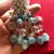 Foto de um(a) Antigo Raro Broche Art Deco Com Cristal Murano Italiano, da categoria de Outros colecionáveis. Grande broche Art Deco. Murano e cristal italiano. Peça única. Feito a mão. Década de 1960. Aproximadamente 9cm. Mostrado de uma perspectiva diferente. Vendido no marketplace Trésors.