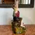 Foto de um(a) Antiga Clássica Escultura Menino Com Uvas Majólica Francesa, da categoria de Escultura. Antiga escultura artística moldada à mão em majólica francesa, possivelmente Sarreguemines, representando menino comendo... Mostrado de uma perspectiva diferente. Vendido no marketplace Trésors.