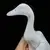 Foto de um(a) Antiga Escultura De Pato Em Porcelana Alemã Biscuit Branco, da categoria de Modelos e estatuetas. Antiga e graciosa escultura de pato em porcelana vitrificada alemã. Art Deco.Medidas 17x11cm. Mostrado de uma perspectiva diferente. Vendido no marketplace Trésors.