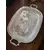 Foto de um(a) Antiga Grande Bandeja Tabuleiro Trabalhado Em Prata Eberle, da categoria de Bandejas. ~ Eberle Silverplated ~ Antiga e grande bandeja decorativa em prata Eberle com linda decoração cinzelada no centro. Trabalho... Mostrado de uma perspectiva diferente. Vendido no marketplace Trésors.