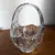 Foto de um(a) Antiga Cesta Decorativa Em Cristal Tcheco Lapidado Mao, da categoria de Cestos e Caixas. Antiga e linda cesta em cristal tcheco, toda lapidada à mão. Medidas 15x16cm. Mostrado de uma perspectiva diferente. Vendido no marketplace Trésors.