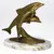 Foto de um(a) Antiga Escultura Art Deco De Golfinhos Em Bronze E Mármore, da categoria de Escultura. Antiga e decorativa escultura feita em bronze, representando salto de golfinhos, base em mármore italiano. Período Art Deco.... Mostrado de uma perspectiva diferente. Vendido no marketplace Trésors.