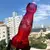 Foto de um(a) Antigo Raro Vaso Art Deco Cristal Francês Baccarat Vermelho, da categoria de Vasos. Baccarat. Antigo e diferente vaso em cristal francês, ricamente lapidado à mão. Peça muito incomum, devido ao seu formato,... Mostrado de uma perspectiva diferente. Vendido no marketplace Trésors.
