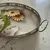 Foto de um(a) Antiga Bandeja De Prata Com Majólica Faiança Alemã Art Deco, da categoria de Bandejas. Antiga bandeja de majólica/faiança alemã, armação em metal prateado. Linda decoração floral Período Art Deco com traços da... Mostrado de uma perspectiva diferente. Vendido no marketplace Trésors.