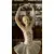 Foto de um(a) Antiga Escultura Bailarina Art Deco Porcelana Espanhola, da categoria de Escultura. ~ Os encantos de uma bailarina ~ Antiga e expressiva escultura em porcelana artística com filetes de ouro. Riqueza de... Mostrado de uma perspectiva diferente. Vendido no marketplace Trésors.