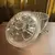 Foto de um(a) Antiga Caixa Decorativa Porta Jóias Cristal Francês Satiné, da categoria de Porta-Jóias. Finíssima caixa decorativa ou porta jóias em cristal francês, na tampa decoração em alto-relevo com flor lapidada em satiné.... Mostrado de uma perspectiva diferente. Vendido no marketplace Trésors.