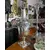 Foto de um(a) Antigo Jarro Vaso Clássico Em Prata Francesa Com Flores, da categoria de Vasos. Antigo e lindo vaso em prata francesa, estilo clássico, trabalho com flores em relevo. Muito imponente e decorativo. Meados... Mostrado de uma perspectiva diferente. Vendido no marketplace Trésors.