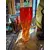 Foto de um(a) Antigo Raro Vaso Murano Italiano Seguso Alfredo Barbini, da categoria de Vasos. Cores e formas fascinantes!Antigo e pesado vaso em murano retorcido em tons degradê vermelho e âmbar, atribuído a Alfredo... Mostrado de uma perspectiva diferente. Vendido no marketplace Trésors.