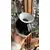 Foto de um(a) Antigo Vaso Art Deco Murano Italiano Leitoso Preto E Branco, da categoria de Vasos. Antigo vaso em Murano italiano leitoso. Peça artística, ricamente feita à mão. Técnica de trabalho Bullicante com bolhas... Mostrado de uma perspectiva diferente. Vendido no marketplace Trésors.