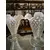 Foto de um(a) Antigo Par De Vasos Em Opalina Opalescente Fenton Glass, da categoria de Vasos. ~ Fenton Art Glass ~ Manufatura americana fundada em 1905. Antigos e atemporais vasos artísticos em vidro opalescente com a... Mostrado de uma perspectiva diferente. Vendido no marketplace Trésors.