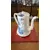 Foto de um(a) Antigo Raro Bule Porcelana Branca Azul Borrão Johnson Bros, da categoria de Bules. ~ Johnson Bros ~Antigo e raro bule em porcelana inglesa branca com decoração floral em azul borrão, modelo Paris, década de... Mostrado de uma perspectiva diferente. Vendido no marketplace Trésors.