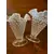 Foto de um(a) Antigo Par De Vasos Em Opalina Opalescente Fenton Glass, da categoria de Vasos. ~ Fenton Art Glass ~ Manufatura americana fundada em 1905. Antigos e atemporais vasos artísticos em vidro opalescente com a... Mostrado de uma perspectiva diferente. Vendido no marketplace Trésors.