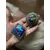 Foto de um(a) Antigo Par De Caixinhas Art Deco Em Prata Murano Millefiori, da categoria de Cestos e Caixas. Antigas caixinhas em prata com a tampa em Murano Italiano técnica Millefiori, uma das mais procuradas e colecionáveis.... Mostrado de uma perspectiva diferente. Vendido no marketplace Trésors.