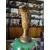 Foto de um(a) Antiga Ânfora Jarro Decorativo Pétit Bronze Opalina Francesa, da categoria de Vasos e recipientes. Antiga e grande jarra decorativa com estrutura em metal trabalhado e parte central em opalina francesa pintada à mão. Peça... Mostrado de uma perspectiva diferente. Vendido no marketplace Trésors.