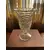Foto de um(a) Antigo Vaso Artístico Vidro Alemão Walther & Sohne Art Deco, da categoria de Vasos. ~ Walther & Sohne ~Antigo e sofisticado vaso artístico em vidro. Peça de ótima qualidade, moldado e lapidado com pelicanos... Mostrado de uma perspectiva diferente. Vendido no marketplace Trésors.