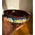Foto de um(a) Antigo Bowl Vitoriano Decorativo Cerâmica Copper Luster, da categoria de Travessas e tigelas. ~ Copper Luster ~Antigo e raro bowl Vitoriano em cerâmica inglesa todo feita à mão. A cor iridescente é característica da... Mostrado de uma perspectiva diferente. Vendido no marketplace Trésors.