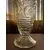 Foto de um(a) Antigo Vaso Artístico Vidro Alemão Walther & Sohne Art Deco, da categoria de Vasos. ~ Walther & Sohne ~Antigo e sofisticado vaso artístico em vidro. Peça de ótima qualidade, moldado e lapidado com pelicanos... Mostrado de uma perspectiva diferente. Vendido no marketplace Trésors.