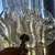 Foto de um(a) Antiga Fruteira Porta Doces Centro De Mesa Cristal Prata Wmf, da categoria de Centro de mesa. Antiga fruteira/centro de mesa ou porta doces com base em metal prateado e prato em cristal francês de excelente qualidade,... Mostrado de uma perspectiva diferente. Vendido no marketplace Trésors.