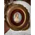 Foto de um(a) Antigo Par De Quadro Francês Portrait Miniature Pintura Óleo, da categoria de Pinturas. ~ Portrait miniature ~ Antigo e raro par de quadrinhos franceses, com figura central de damas pintadas à mão em folha de... Mostrado de uma perspectiva diferente. Vendido no marketplace Trésors.