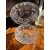 Foto de um(a) Antiga Caixa Porta Joias Bomboniere Cristal Tcheco Lapidado, da categoria de Garrafas, potes e jarros. Antiga e especial caixa decorativa em cristal Tcheco, com primorosa lapidação manual.Seja como porta joias, bomboniere ou... Mostrado de uma perspectiva diferente. Vendido no marketplace Trésors.