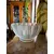 Foto de um(a) Antigo Bowl Centro Mesa Fruteira Saladeira Cristal Satiné, da categoria de Travessas e tigelas. Antigo e grande centro de mesa em cristal francês lapidado com detalhes em satiné. Peça muito fina e elegante, além de ser... Mostrado de uma perspectiva diferente. Vendido no marketplace Trésors.