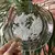 Foto de um(a) Antigo Raro Par Pratos Decorativos Cristal Francês Assinados, da categoria de Pratos Decorativos. Antigo e lindo par de pratos decorativos, em cristal francês, decoração floral lapidada à mão com bastante riqueza de... Mostrado de uma perspectiva diferente. Vendido no marketplace Trésors.
