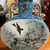 Foto de um(a) Antigo Raro Vaso Oriental Porcelana Japonesa Pintado À Mão, da categoria de Vasos. Antigo e grande vaso oriental em porcelana artística, peça toda pintada à mão com decoração de pássaros e flores. Cada lado... Mostrado de uma perspectiva diferente. Vendido no marketplace Trésors.