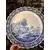 Foto de um(a) Antigos Pratos Medalhões Porcelana Azul E Branco Delft Blue, da categoria de Pratos Decorativos. ~ Delft Blue ~ Antigo e raro conjunto com quatro grandes pratos/medalhões decorativos em porcelana artística, da renomada... Mostrado de uma perspectiva diferente. Vendido no marketplace Trésors.