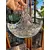 Foto de um(a) Antigo Centro De Mesa Vaso Cesta Decorativa Cristal Baccarat, da categoria de Cestos e Caixas. ~ Baccarat ~ Antiga cesta decorativa em cristal francês, peça super versátil para compor ambientes. Primorosa lapidação... Mostrado de uma perspectiva diferente. Vendido no marketplace Trésors.