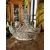 Foto de um(a) Antigo Centro De Mesa Vaso Cesta Decorativa Cristal Baccarat, da categoria de Cestos e Caixas. ~ Baccarat ~ Antiga cesta decorativa em cristal francês, peça super versátil para compor ambientes. Primorosa lapidação... Mostrado de uma perspectiva diferente. Vendido no marketplace Trésors.