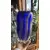 Foto de um(a) Antigo Vaso Jarro Art Deco Em Murano Italiano Azul Com Ouro, da categoria de Vasos. Antigo e imponente vaso em Murano italiano souflé gomado, em um tom de azul muito lindo. Com pó de ouro em sua composição.... Mostrado de uma perspectiva diferente. Vendido no marketplace Trésors.