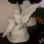 Foto de um(a) Antiga Grande Escultura Art Deco De Pombas Porcelana Alemã, da categoria de Escultura. Kathzhütte Thuringia by Hertwig & Co. Antigo e importante bloco escultórico em porcelana artística alemã, com filetes de... Mostrado de uma perspectiva diferente. Vendido no marketplace Trésors.