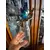 Foto de um(a) Antiga Jarra Claret Jug Galheteiro Cristal Francês Art Deco, da categoria de Jarros. Antiga e fina jarrinha "claret jug" em cristal francês com primorosa lapidação feita à mão, diferente decoração com trevos... Mostrado de uma perspectiva diferente. Vendido no marketplace Trésors.