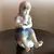 Foto de um(a) Gerold Porcelain Antigo Bibelô Bloco Escultórico Bavaria, da categoria de Escultura. Gerold Porcelain, Bavaria - Germany. Lindinho bloco escultórico representando menina com borboleta, em fina porcelana alemã,... Mostrado de uma perspectiva diferente. Vendido no marketplace Trésors.