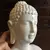 Foto de um(a) Antigo Busto Escultura Oriental Buda Em Porcelana Japonesa, da categoria de Escultura. Imponente busto de Buda em porcelana oriental. Em perfeito estado.Medidas : 27x20cm. Mostrado de uma perspectiva diferente. Vendido no marketplace Trésors.